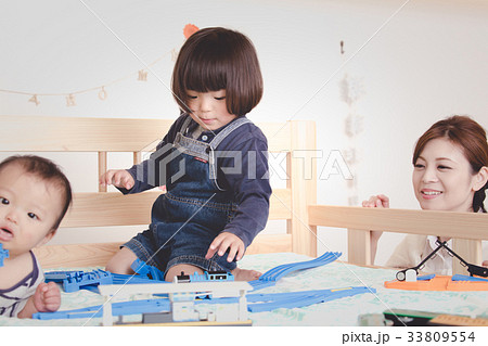 キッズルームの子供達 キッズルームの子供達 33809554