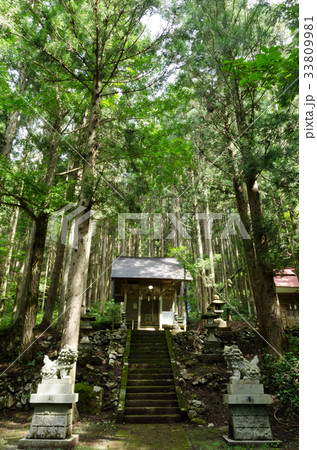 信州の風景 白馬村 青鬼神社の写真素材