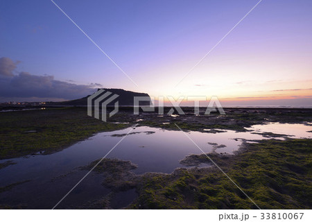 光打撃海岸 城山日出峰 日の出 33810067