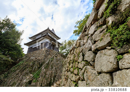 備中松山城 二重櫓 -天守が残る日本で唯一の山城-  33810688
