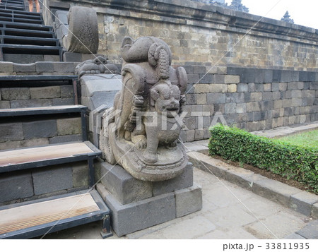 ボロブドゥール寺院の朝景色 ボロブドゥール寺院の朝景色 33811935