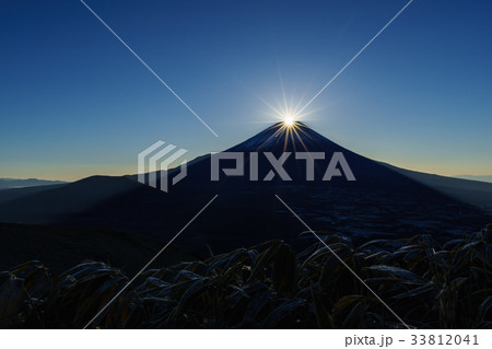 竜ヶ岳・ダイヤモンド富士 竜ヶ岳・ダイヤモンド富士 33812041