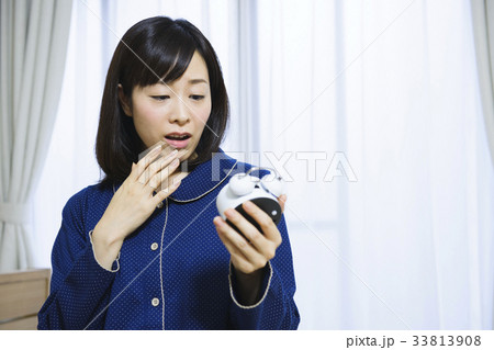 睡眠 女性 眠る 寝る 熟睡 快眠 睡眠 女性 眠る 寝る 熟睡 快眠 33813908