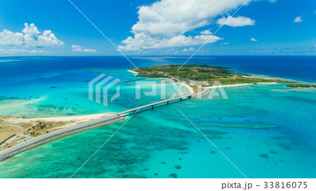 伊平屋島　米崎ビーチ　野甫大橋 33816075