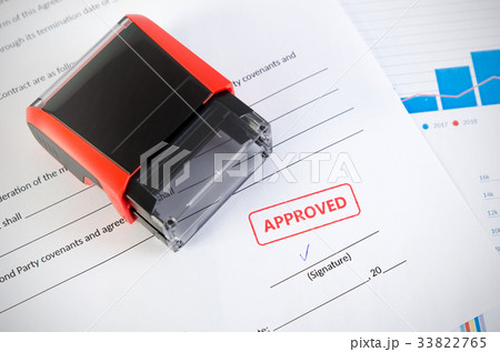 Automatic stamp on the contract document 33822765