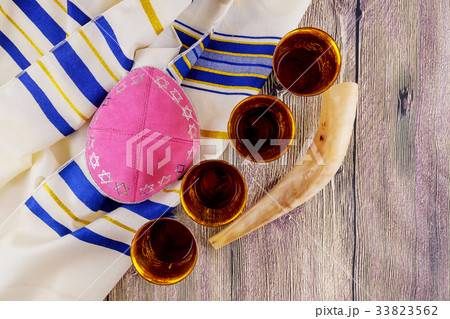 Prayer Shawl - Tallit, jewish religious symbol. 33823562