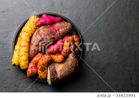Peruvian raw ingredients for cooking - yuca 33823991