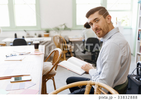 Young man in offfice Young man in offfice 33832888