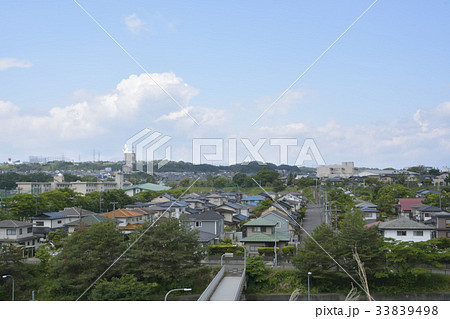 郊外の住宅地 郊外の住宅地 33839498
