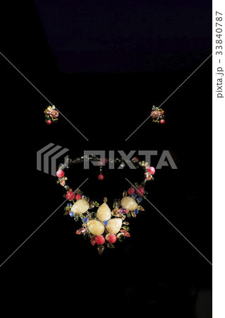 イヤリング ネックレス 金持ち 33840787