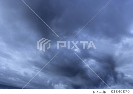 雲 雲の背景 ローアングル 33840870