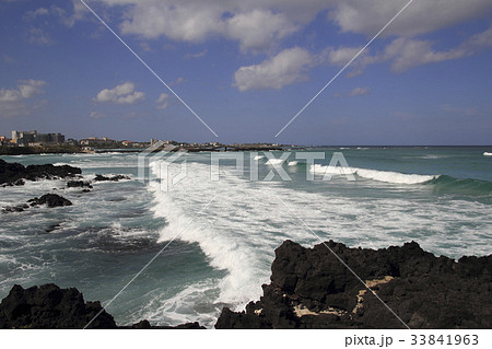 済州島 ジョチョンウプ 波 33841963