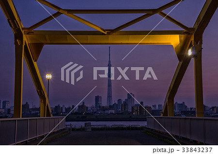 【東京夜景】東京スカイツリー　四つ木　東四つ木避難橋 33843237