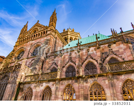 世界遺産　フランス　ストラスブール大聖堂 33852031