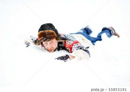 man in snow 33853191