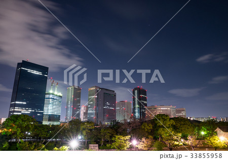 大阪の夜景 大阪府大阪市中央区大阪城公園から 2017年4月撮影 大阪の夜景 大阪府大阪市中央区大阪城公園から 2017年4月撮影 33855958