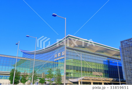 晴天下の羽田空港国際線ターミナル 晴天下の羽田空港国際線ターミナル 33859651