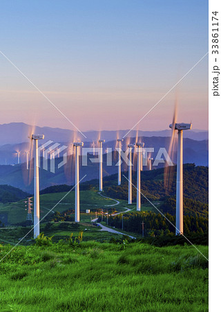 風力発電所 タービン 自然 33861174