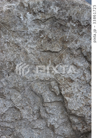 荒い岩肌 荒い岩肌 33861725