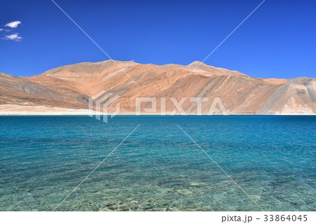 神秘の湖　パンゴン・ツォ 33864045