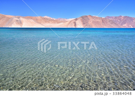 神秘の湖　パンゴン・ツォ 33864048