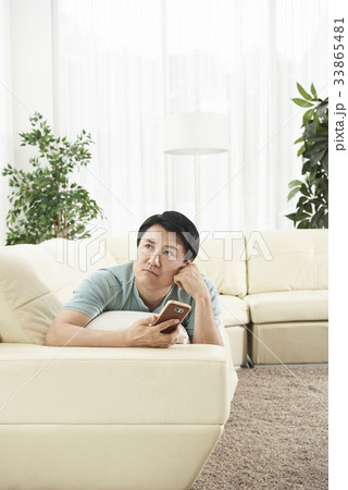 孤独 デジタル技術 人 33865481