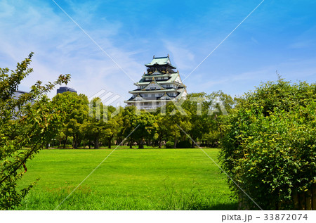 大阪城 日本庭園から望む天守閣 大阪城 日本庭園から望む天守閣 33872074