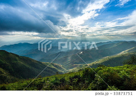 Waiting for sunset 33873751