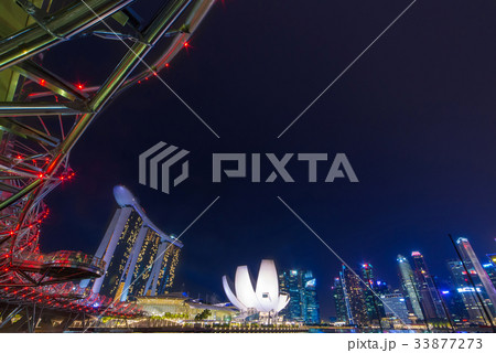Singapore landmark city skyline at the Marina bay Singapore landmark city skyline at the Marina bay 33877273