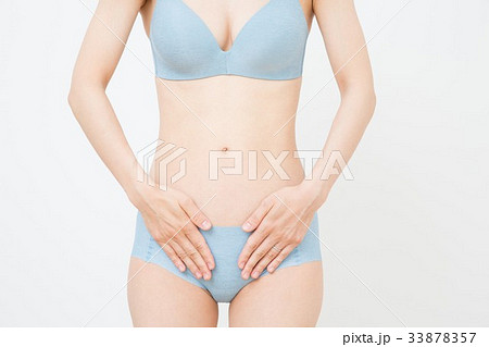 女性のお腹 33878357