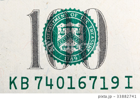 Number of one hundred dollar bill in macro 33882741