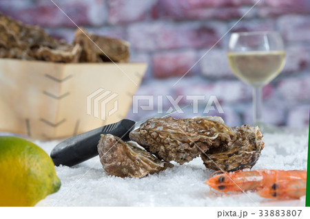 Fresh oyster ready to be eatten 33883807