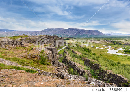 Beautiful view in Thingvellir Park, Iceland 33884044