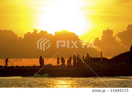 宮古島　与那覇前浜ビーチからの夕焼け 33889155