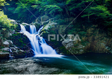 夏の三段峡（三段滝）（広島県安芸太田町） 33891421