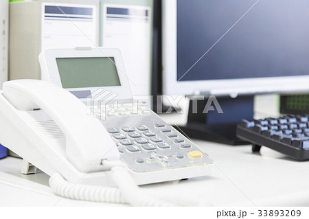 ビジネス　オフィス　パソコン　ビジネスシーン　会社 33893209