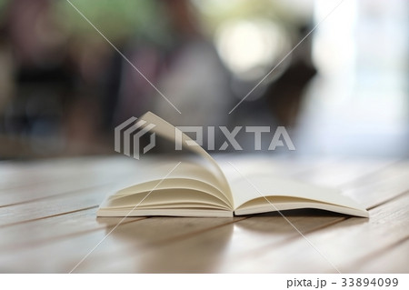 白い本 白い本 33894099
