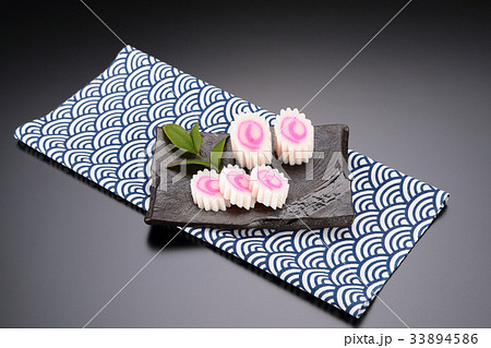 なると巻の皿盛り 33894586