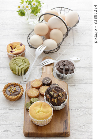 マフィン カップケーキ 焼き菓子 マフィン カップケーキ 焼き菓子 33895224