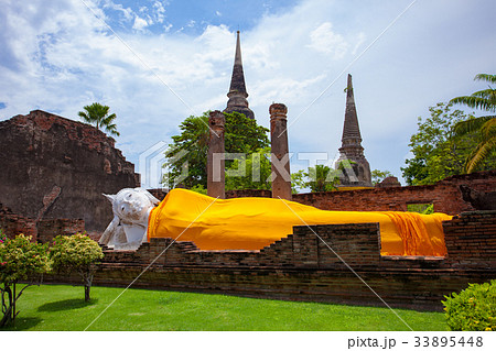 buddha statue wat yai chai mongkol thailand 33895448