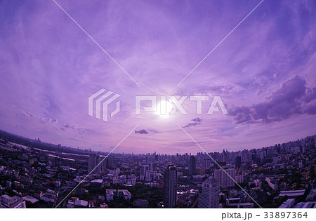 Dusk in Bangkok City, Thailand(タイ、バンコクの夕暮れ) Dusk in Bangkok City, Thailand(タイ、バンコクの夕暮れ) 33897364