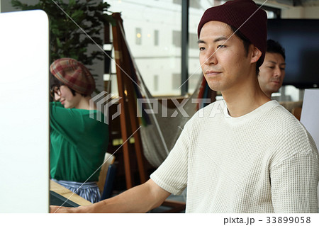 デザイン　クリエイティブ　オフィス 33899058