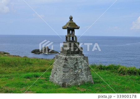 新潟県 佐渡島 春日崎灯明台 33900178