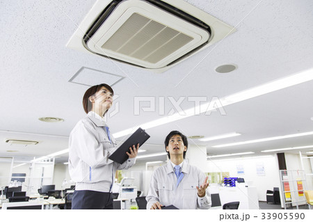 ビジネス　メンテナンス　ビジネスマン　オフィス　エンジニア 33905590
