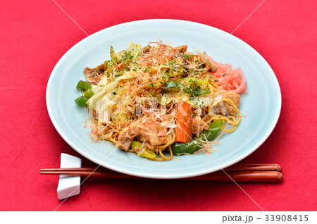 やきそば、焼きそば、焼そば、ヤキソバ。ソース味、具材はキャベツ、ピーマン、ニンジン、豚肉です。 やきそば、焼きそば、焼そば、ヤキソバ。ソース味、具材はキャベツ、ピーマン、ニンジン、豚肉です。 33908415