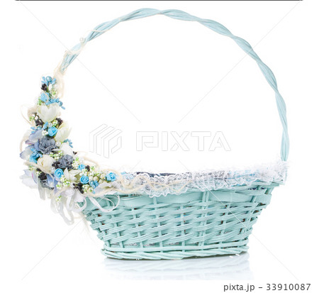 basket of flowers isolated basket of flowers isolated 33910087