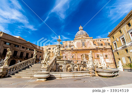 Praetoria Fountain in Palermo, Italy 33914519