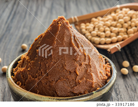 味噌　発酵食品　伝統食　調味料　大豆　ざる 33917186