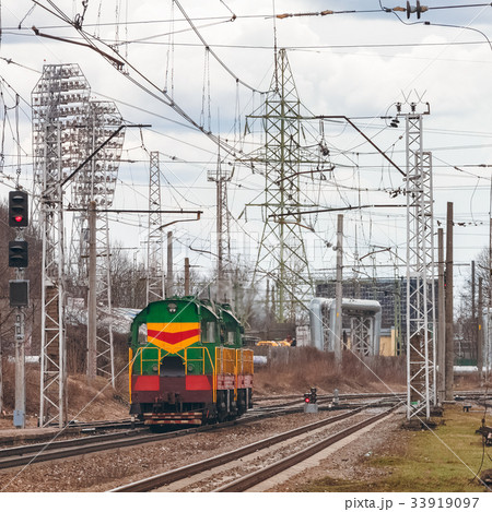 Green diesel locomotive Green diesel locomotive 33919097