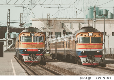 Yellow diesel train Yellow diesel train 33919104